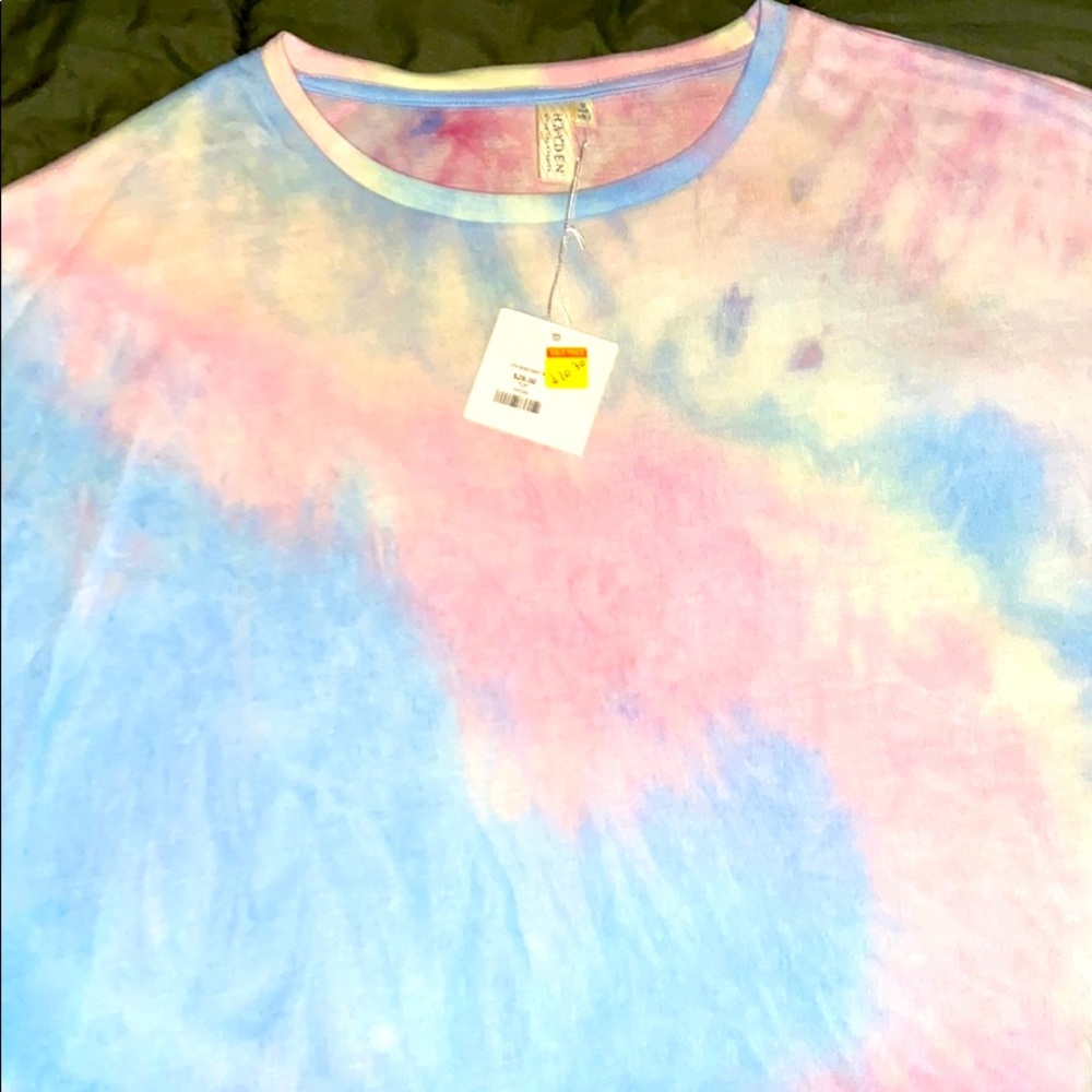 Tie dye shirt sleeve shirt